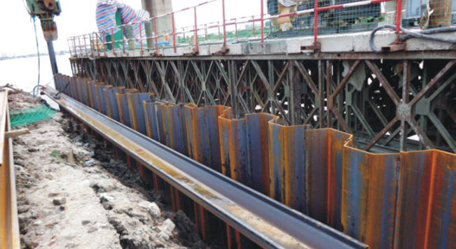 钢板桩应用于哈尔滨松花江大桥改建工程